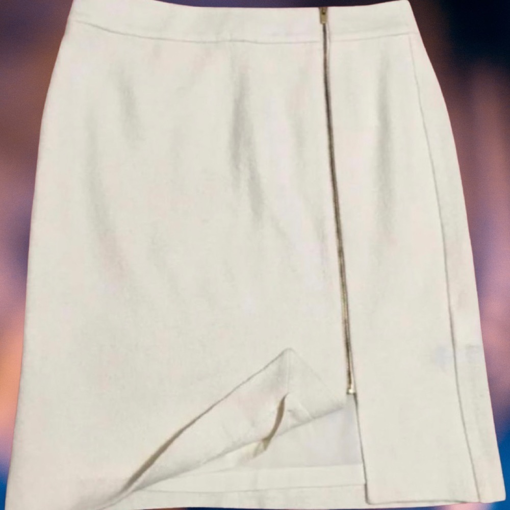 NWT ~ Classic Banana Republic Winter White Full Zip Front Skirt ~ Size 2